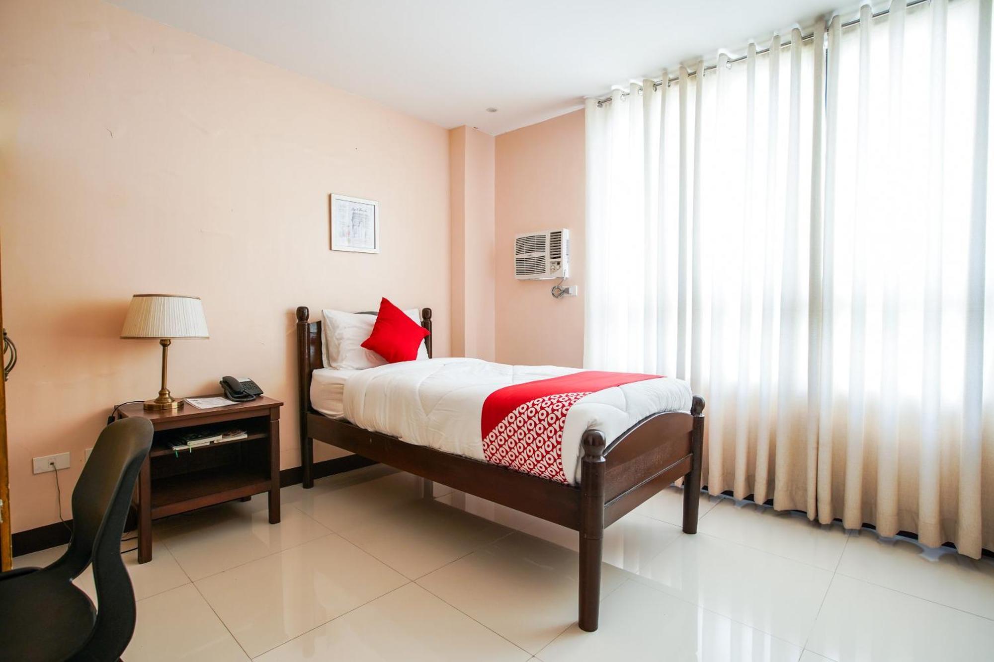 Pototan Oyo 236 Hotel Edmundo מראה חיצוני תמונה