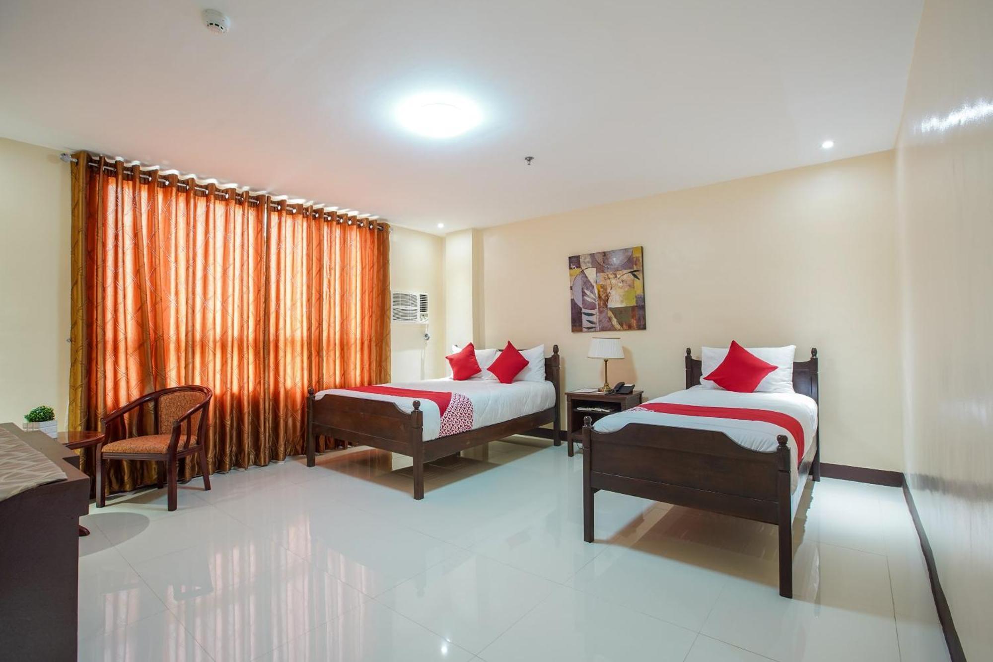 Pototan Oyo 236 Hotel Edmundo מראה חיצוני תמונה