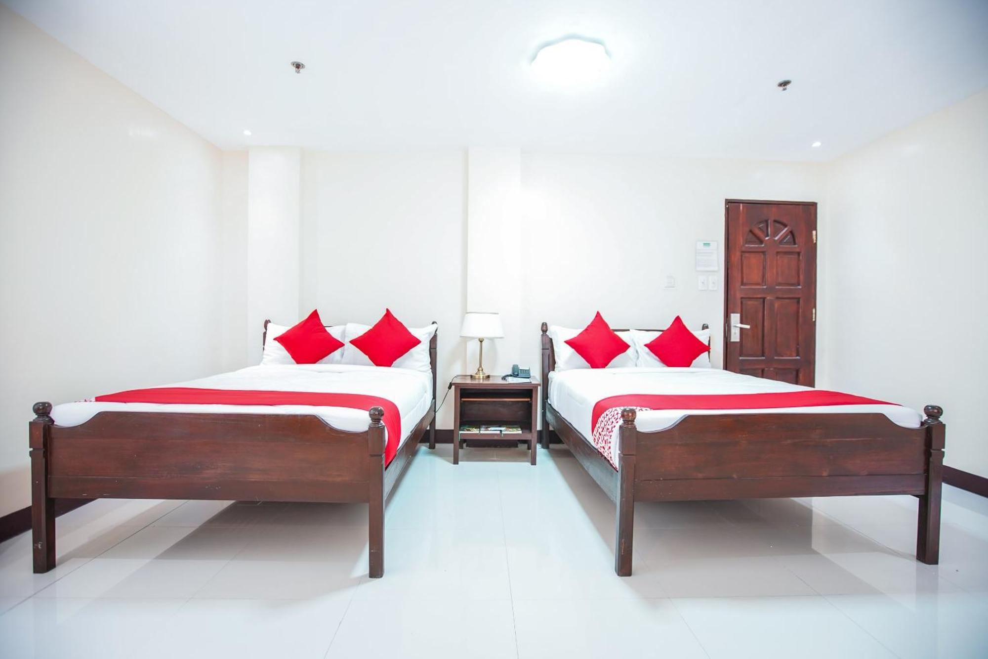 Pototan Oyo 236 Hotel Edmundo מראה חיצוני תמונה
