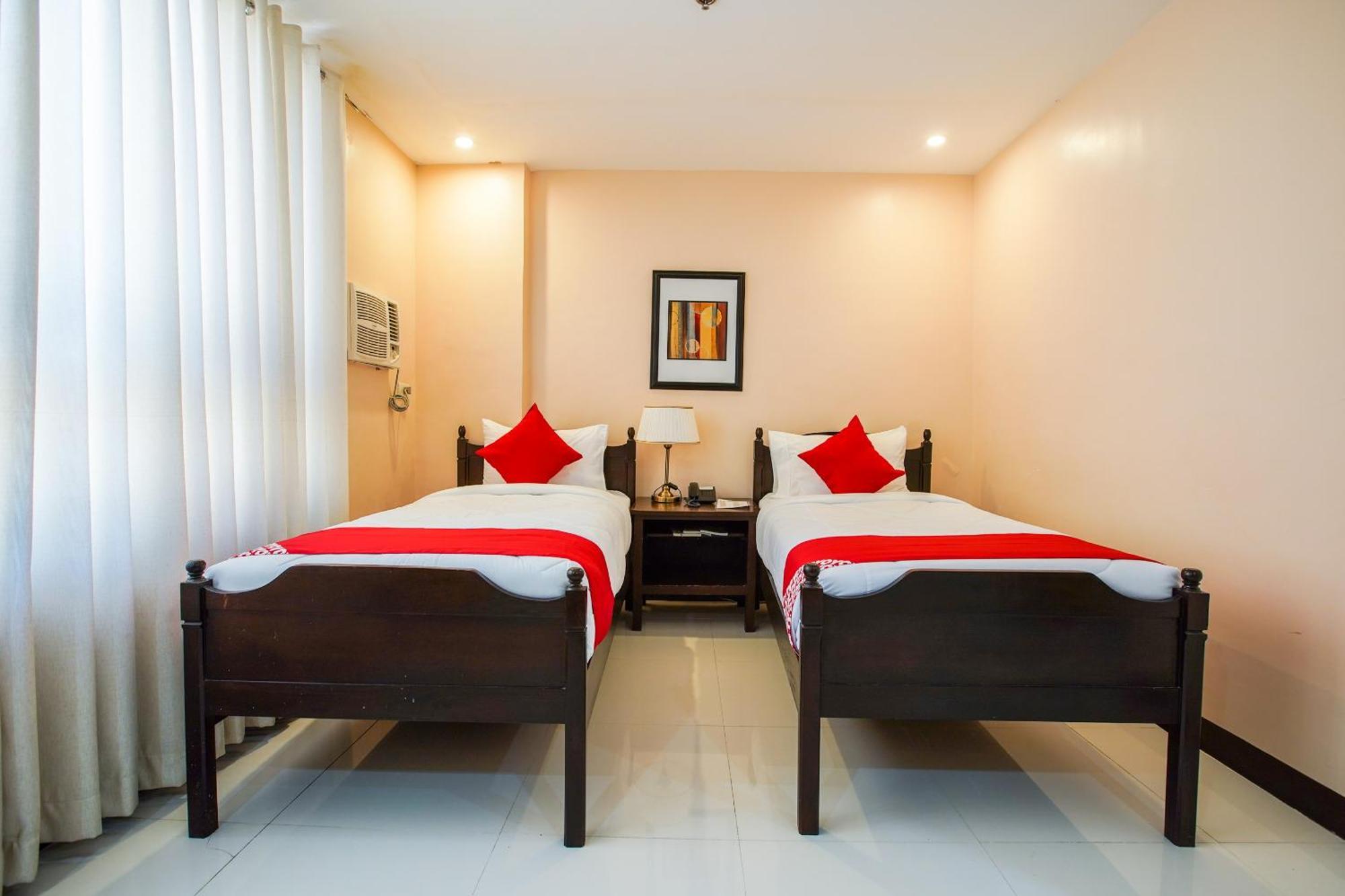 Pototan Oyo 236 Hotel Edmundo מראה חיצוני תמונה