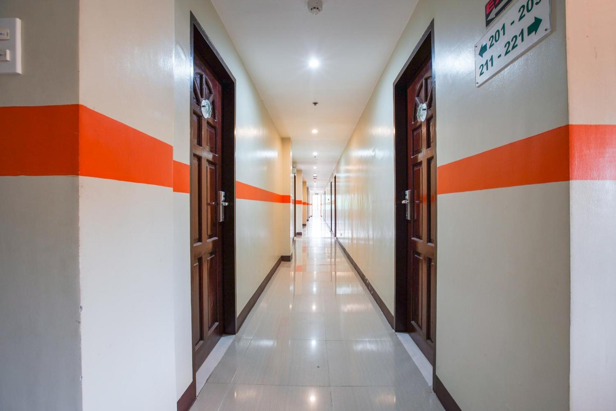 Pototan Oyo 236 Hotel Edmundo מראה חיצוני תמונה