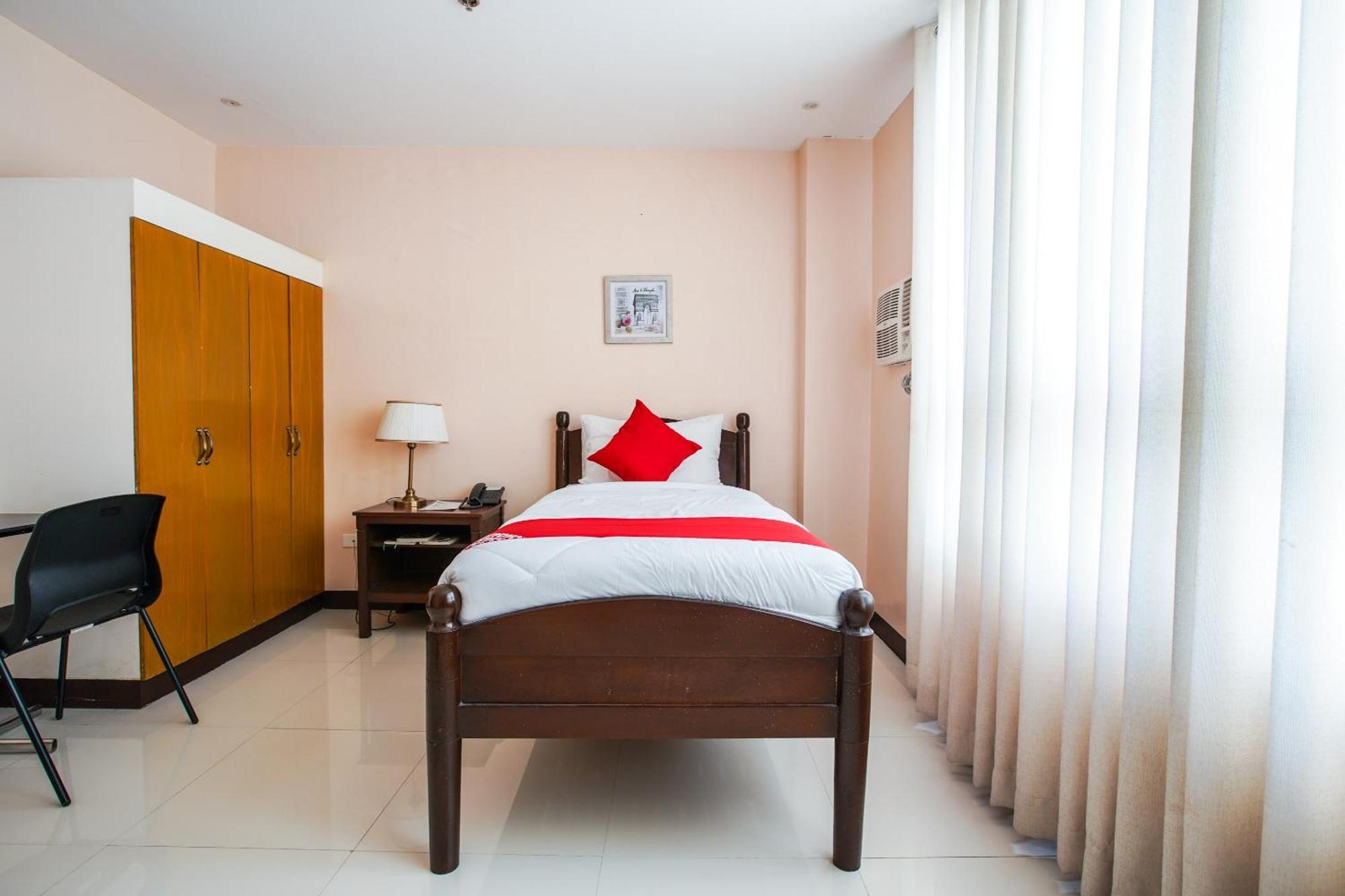 Pototan Oyo 236 Hotel Edmundo מראה חיצוני תמונה
